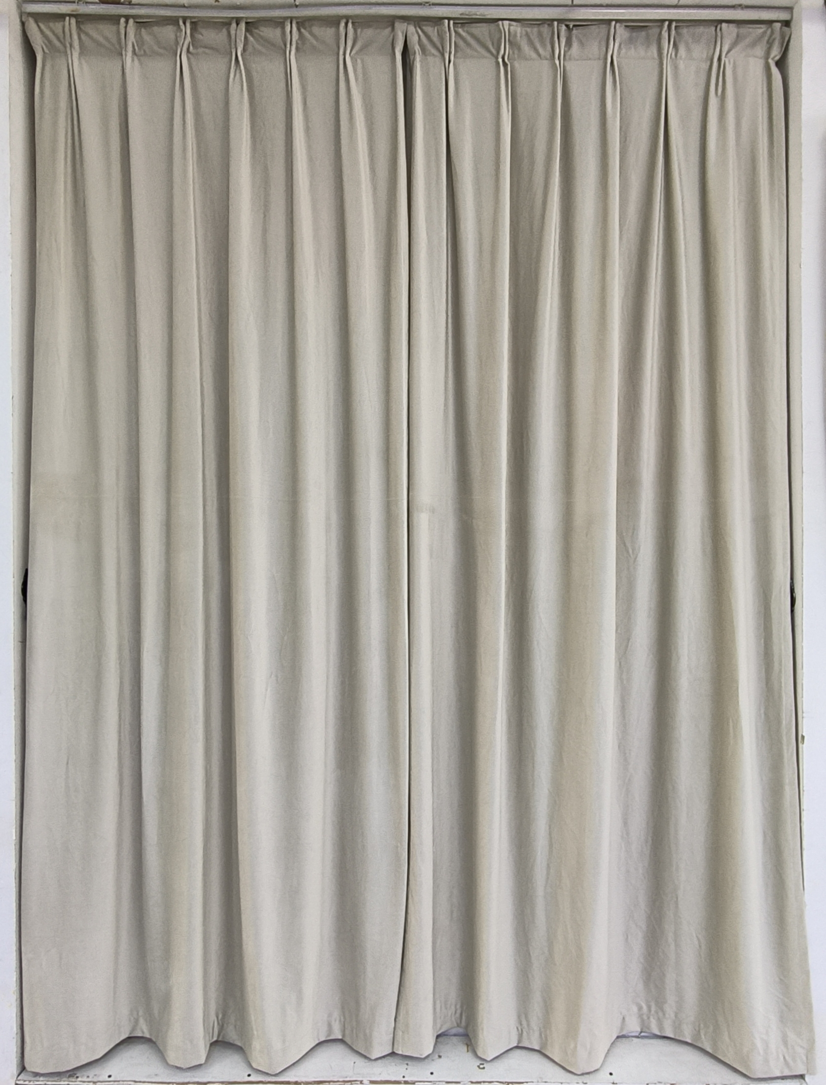 Premium Quality Velvet Curtains Online